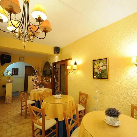 Hotel Pansion Anna Maria